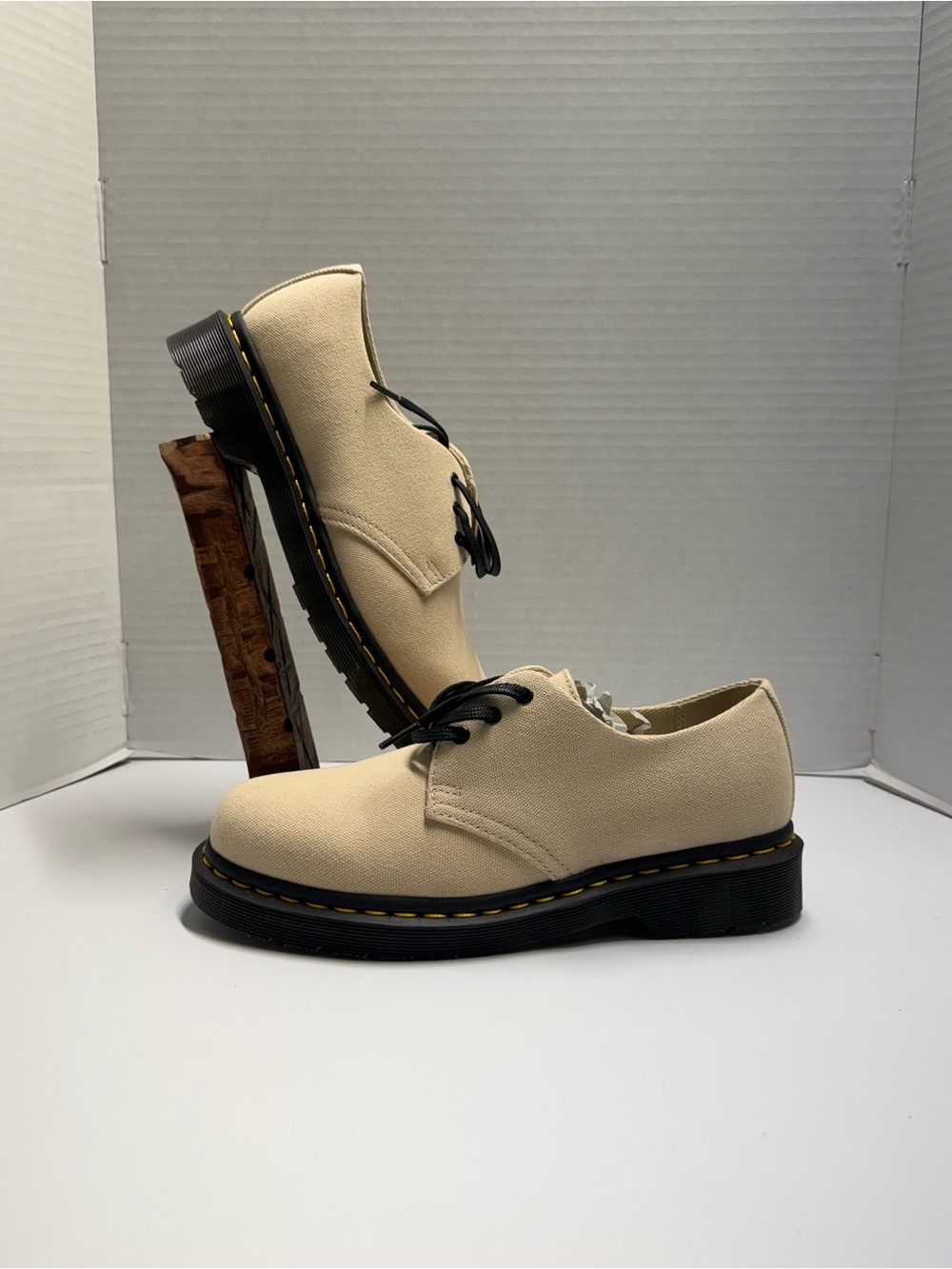 Dr. Martens 1461 Oxford Canvas Shoes Warm Sand Mens 7 Women’s 8 No Box New